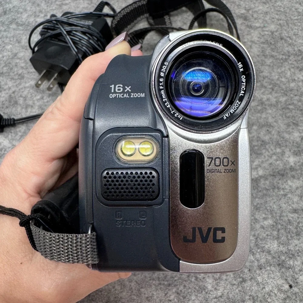 JVC Digital Video Camera GR-D72U MiniDV Camcorder Charger *Parts Only‎